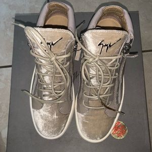 Giuseppe‘s Zanotti mid low